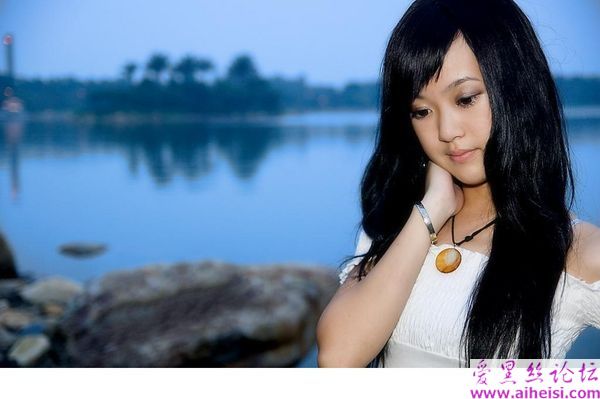 15岁性感小妹妹你喜欢吗