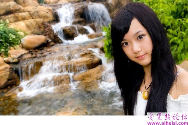 15岁性感小妹妹你喜欢吗