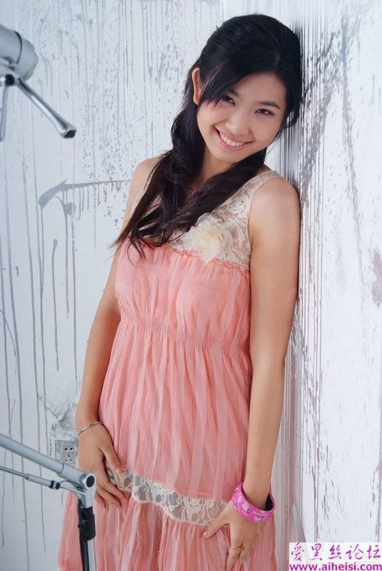 22岁美少女秘书