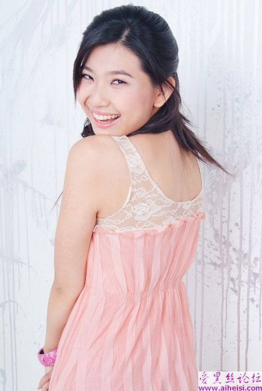 22岁美少女秘书