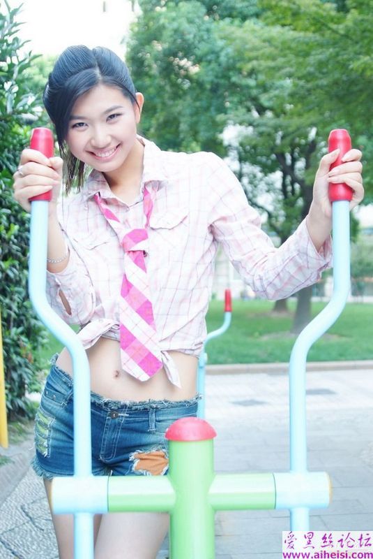 22岁美少女秘书
