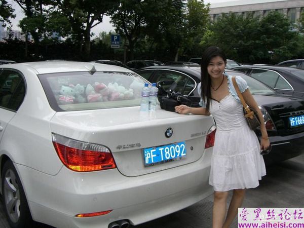 22岁美少女秘书