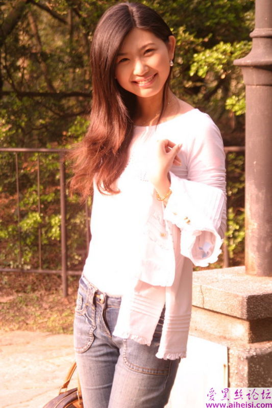 22岁美少女秘书