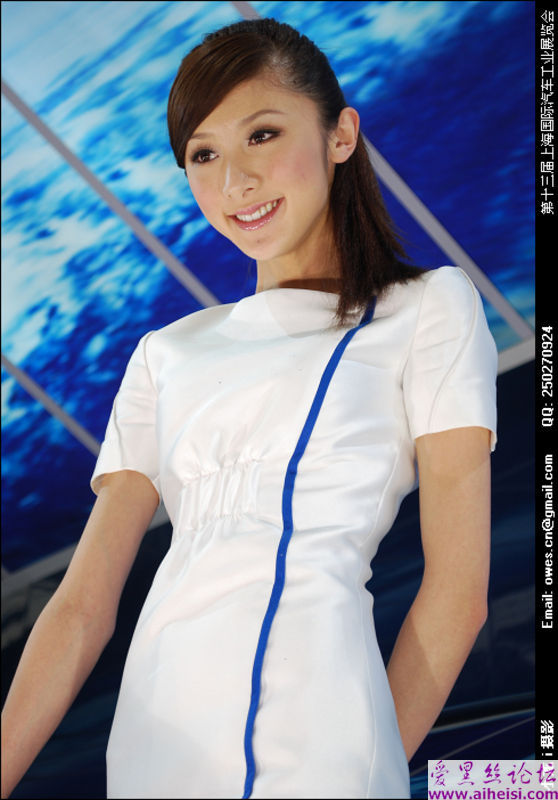 一身珠玉妖冶