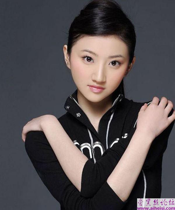 上海大都市里的美丽公主女孩
