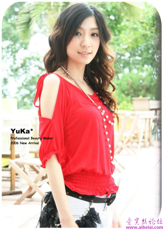 上海女孩儿的服装展示美图