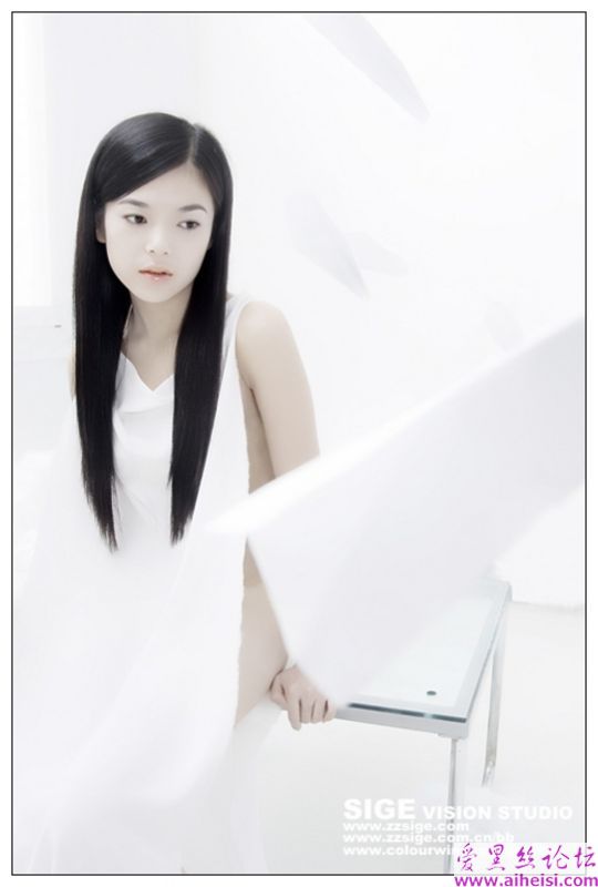 世界上最白嫩的女生