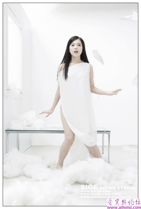 世界上最白嫩的女生