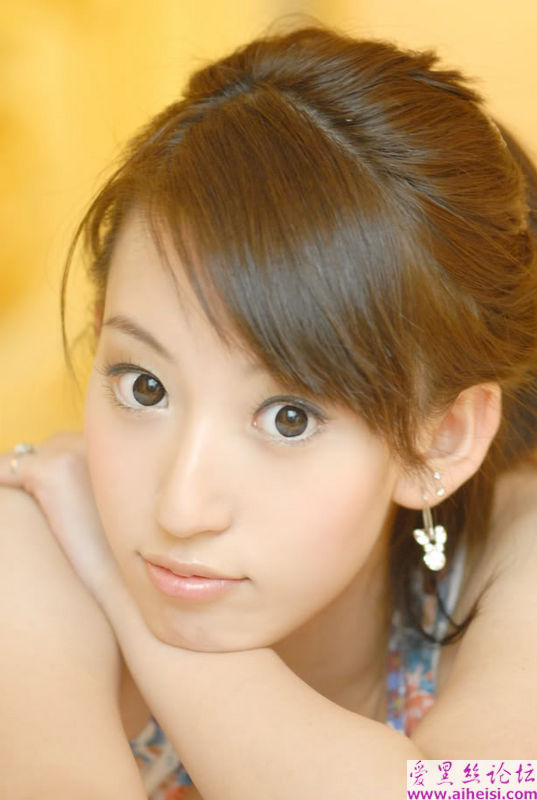 东方海滩美女青春别致