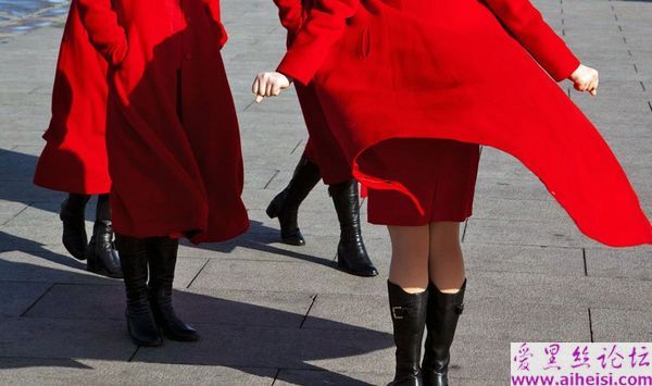 两会会场的美丽礼仪小姐