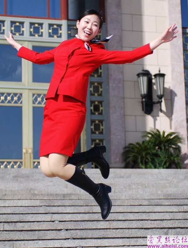 两会会场的美丽礼仪小姐