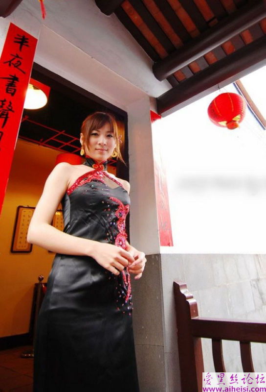 中国韵味的江南美女旗袍装欣赏