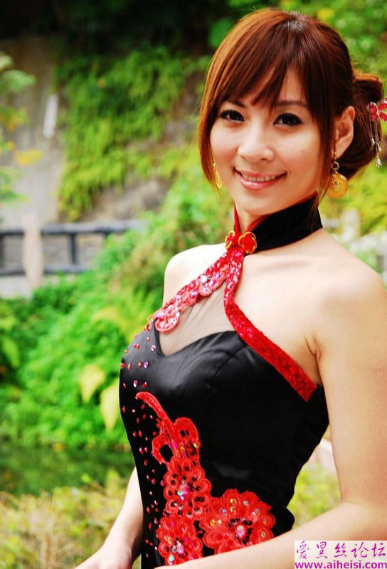 中国韵味的江南美女旗袍装欣赏