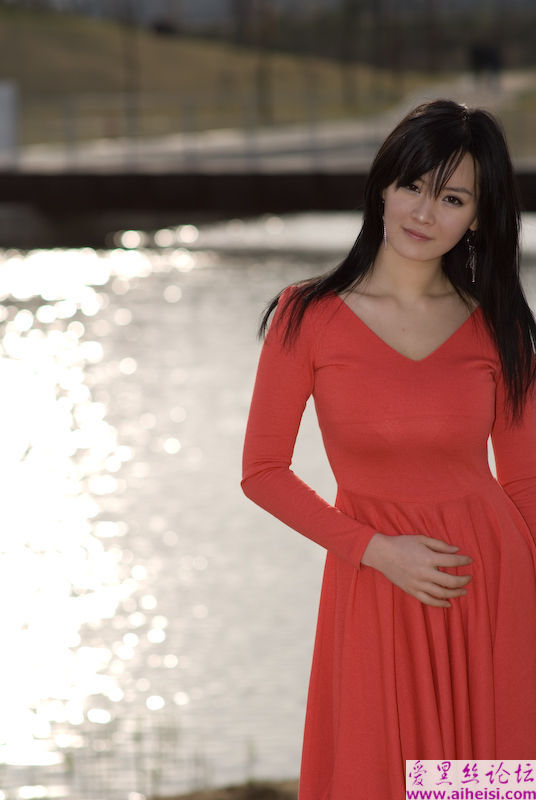 丰满妹妹,人见人爱