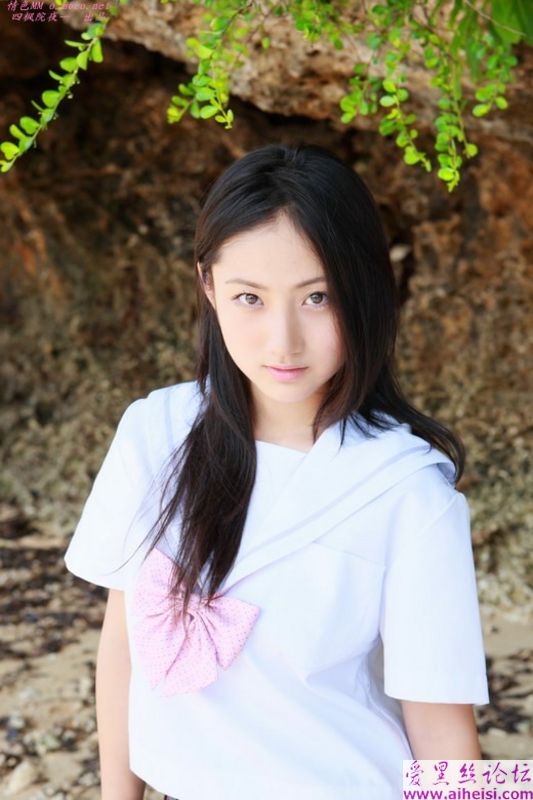 丰满的萝莉纱绫性感写真
