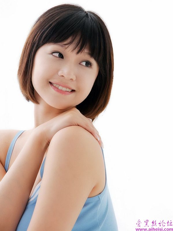 亮丽白皙的美女