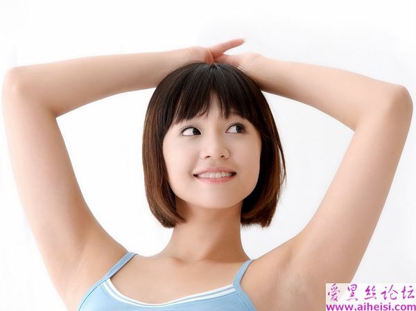 亮丽白皙的美女