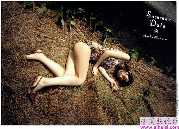 人见人爱的小美女小松彩夏