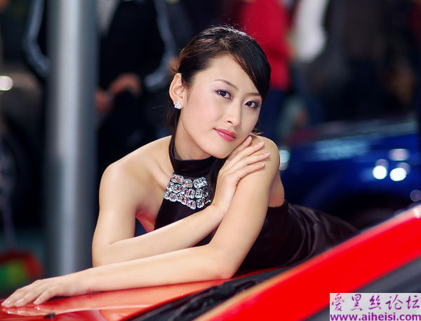 令明星傻眼的海口性感美模