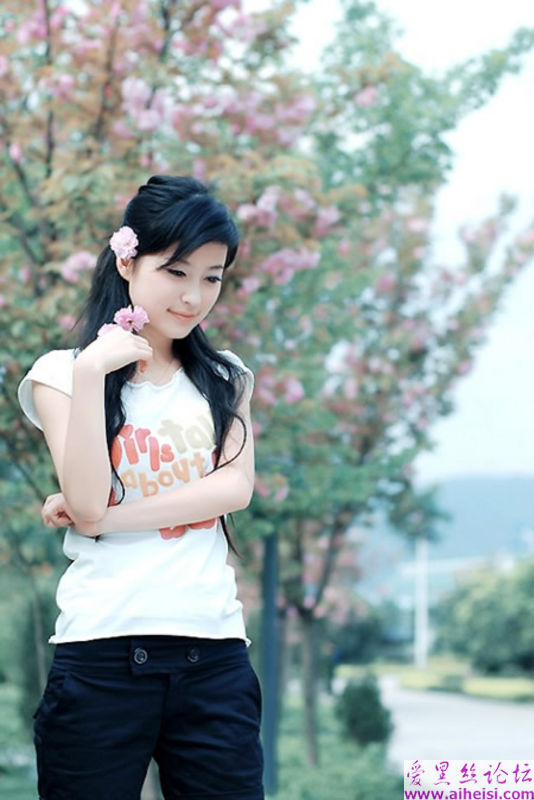 俏媚娇女