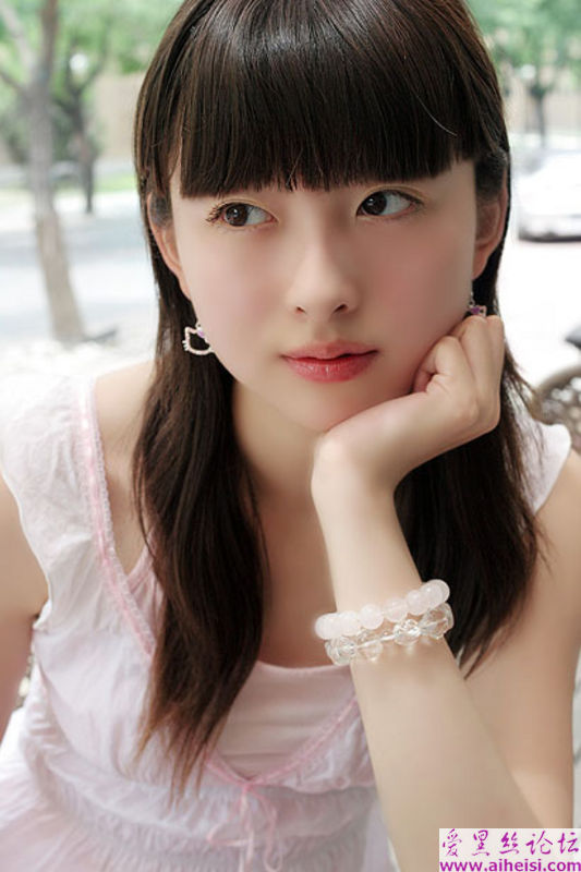 俏皮可爱的果冻女孩美女图片