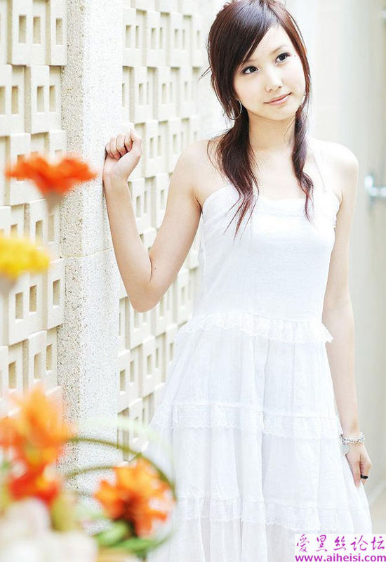 像天上的云朵一样漂亮的女孩子