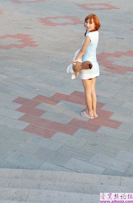 像棉花糖一样的美眉