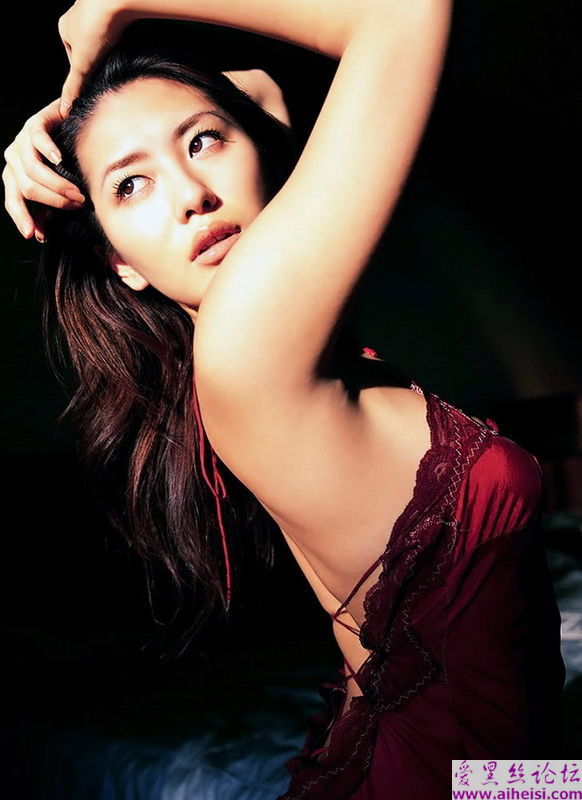 兩位令人心动勾魂的美女