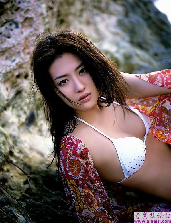 兩位令人心动勾魂的美女