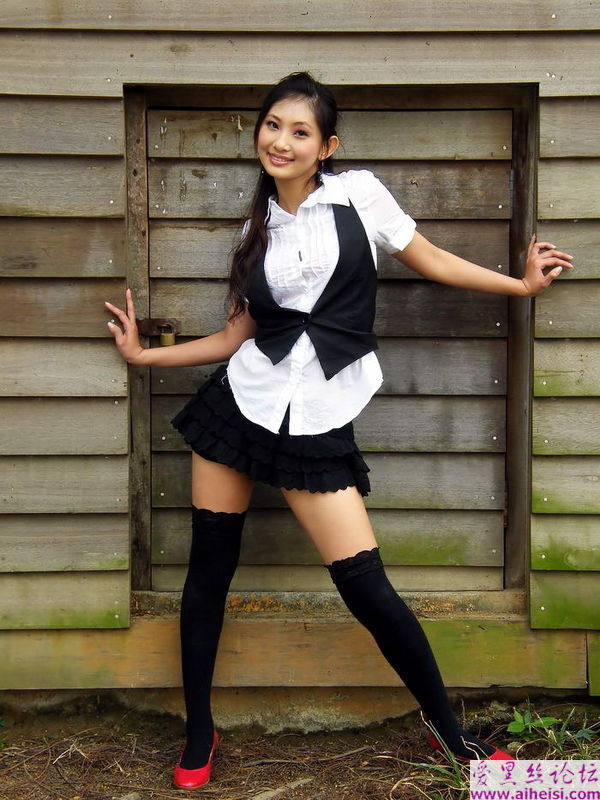 公园里的靓女