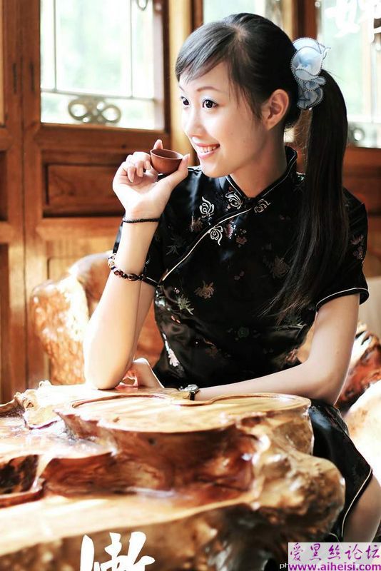 典雅水嫩的江南美女