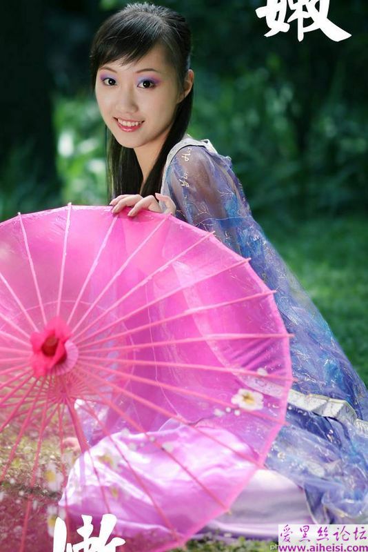 典雅水嫩的江南美女