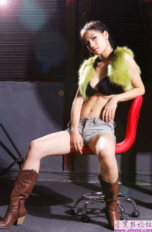 冷艳的时尚性感美女