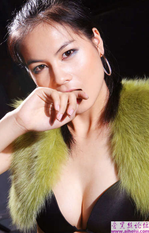 冷艳的时尚性感美女