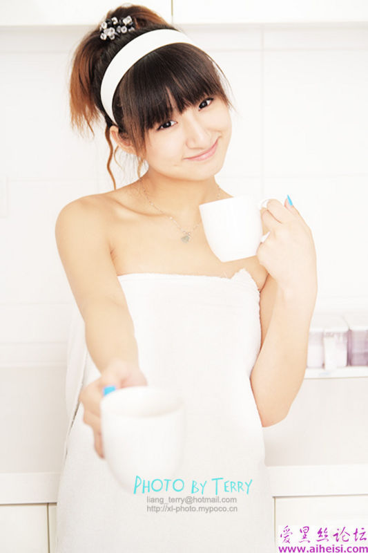 千娇百媚的花季美人儿