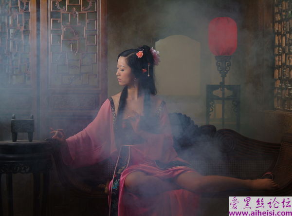 古典华贵人见人爱的才女