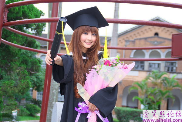 可爱女仆装扮美女