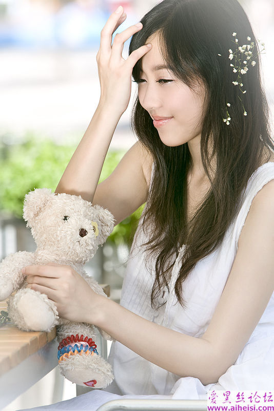 可爱甜美的少女