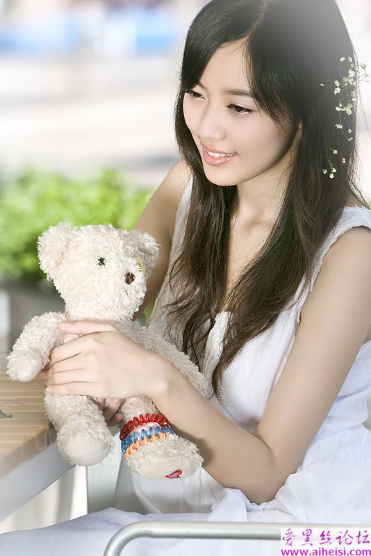 可爱甜美的少女