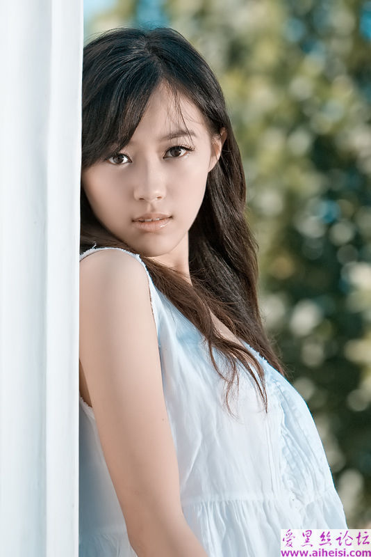 可爱甜美的少女