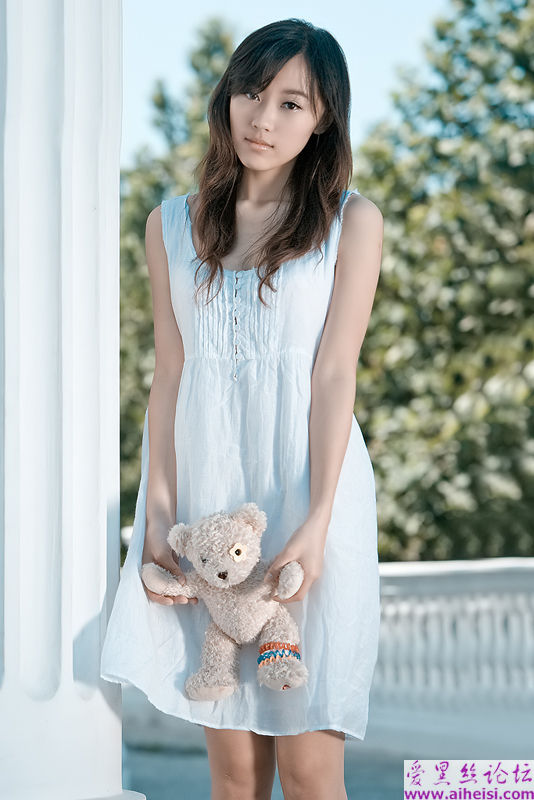 可爱甜美的少女
