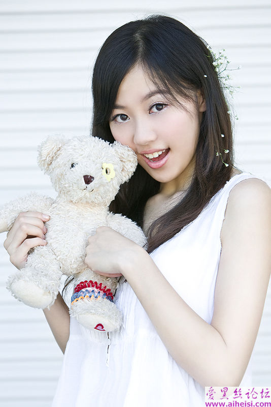 可爱甜美的少女