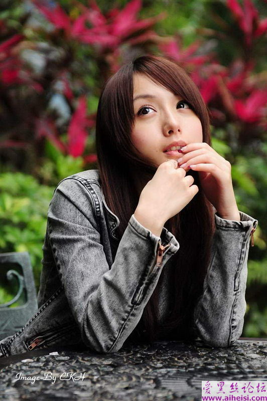 可爱的大眼妹妹
