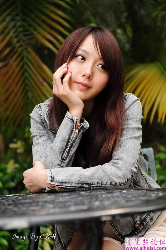 可爱的大眼妹妹