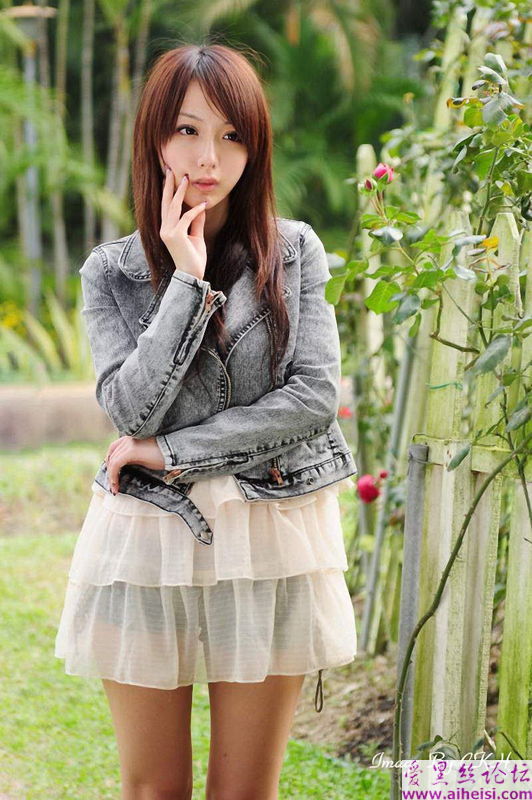 可爱的大眼妹妹
