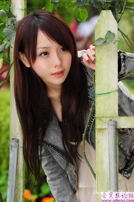 可爱的大眼妹妹