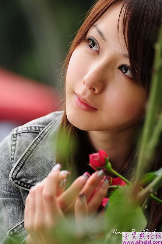 可爱的大眼妹妹