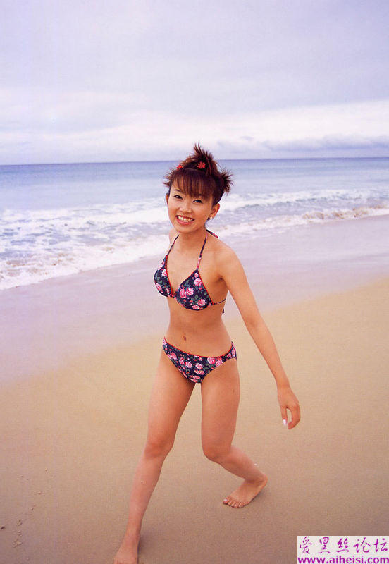 可爱的美女岡部玲子