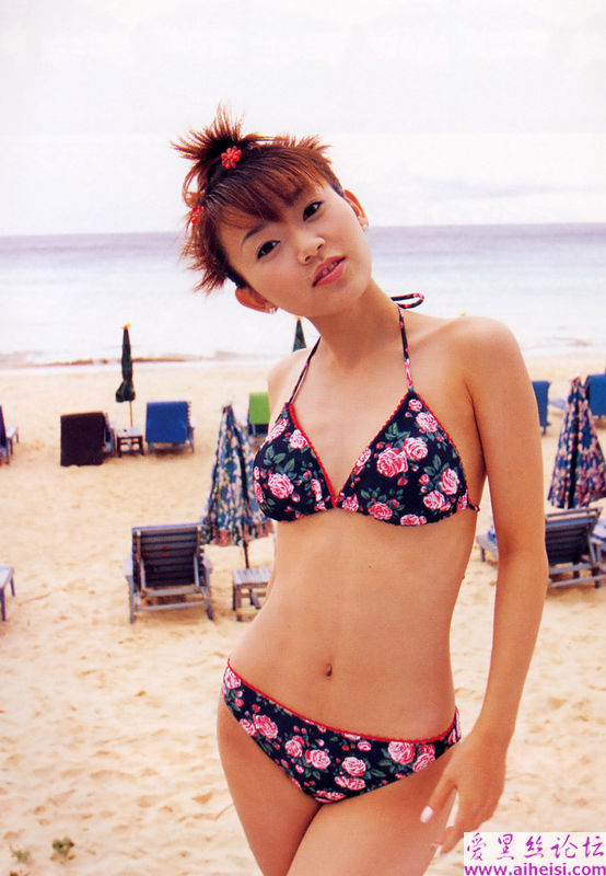 可爱的美女岡部玲子