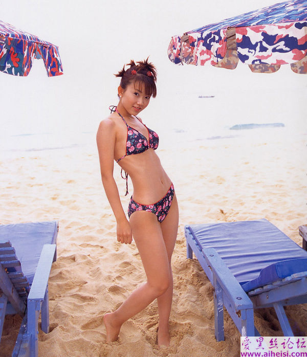 可爱的美女岡部玲子